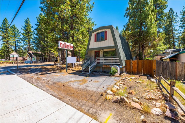 Detail Gallery Image 2 of 43 For 40143 Big Bear Bld, Big Bear Lake,  CA 92315 - 2 Beds | 1/2 Baths