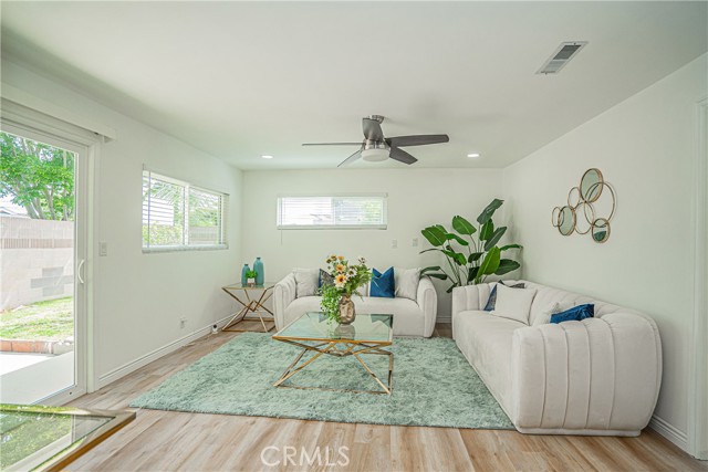 Detail Gallery Image 32 of 36 For 15662 Swan Ln, Huntington Beach,  CA 92649 - 4 Beds | 3 Baths