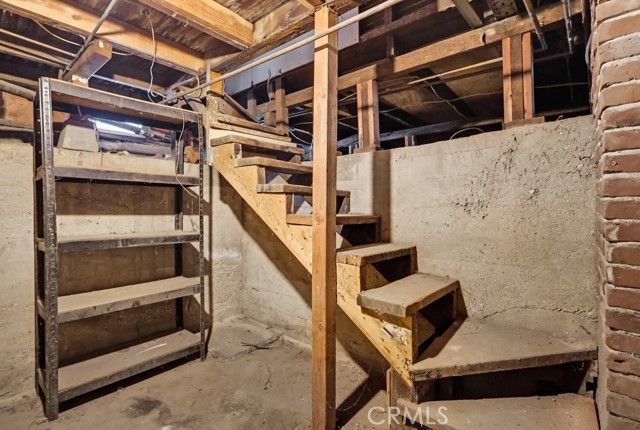 Detail Gallery Image 15 of 20 For 3941 Wisconsin, Los Angeles,  CA 90037 - 2 Beds | 1/1 Baths