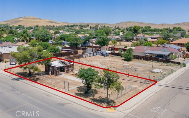 613 S Union Avenue, Avenal CA: https://media.crmls.org/medias/d6edb56e-df4b-428d-8b88-1efca51a7592.jpg