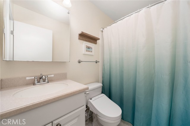 Detail Gallery Image 11 of 28 For 24 Seaside, Newport Beach,  CA 92663 - 2 Beds | 2 Baths