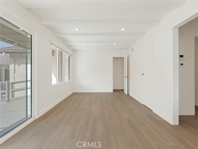 Detail Gallery Image 26 of 34 For 22222 Vanowen, Woodland Hills,  CA 91303 - 5 Beds | 2 Baths