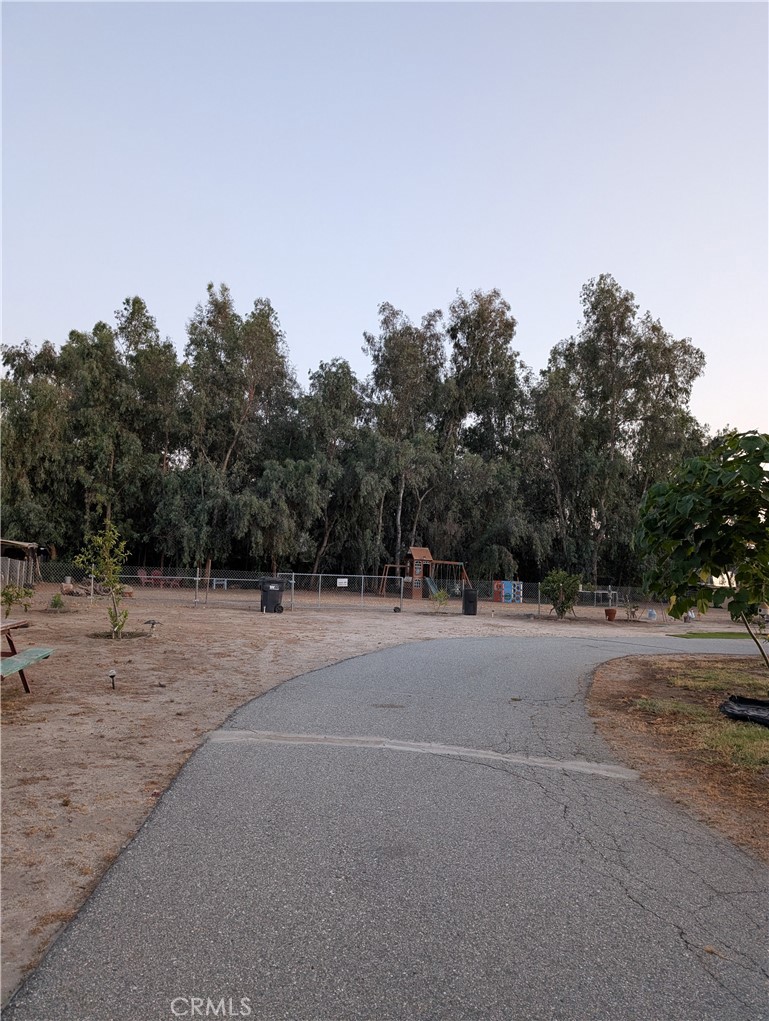 https://media.crmls.org/medias/d6efcdef-758d-4be2-b0a3-f37ab56ed643.jpg?preset=X-Large