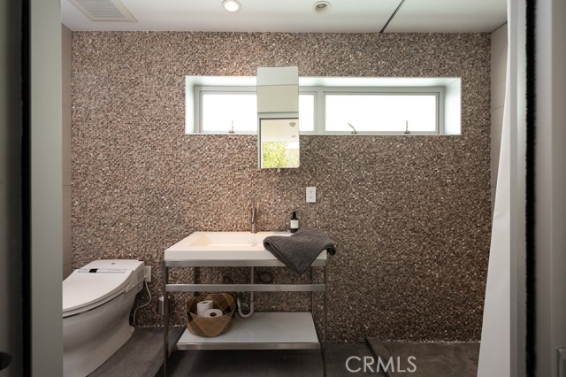 137 15th Street, Manhattan Beach, California 90266, 2 Bedrooms Bedrooms, ,2 BathroomsBathrooms,Residential,Sold,15th,SB22082552