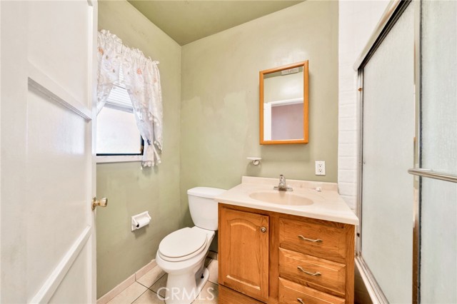 Detail Gallery Image 16 of 33 For 8241 Elmont Ave, Pico Rivera,  CA 90660 - 4 Beds | 1/1 Baths