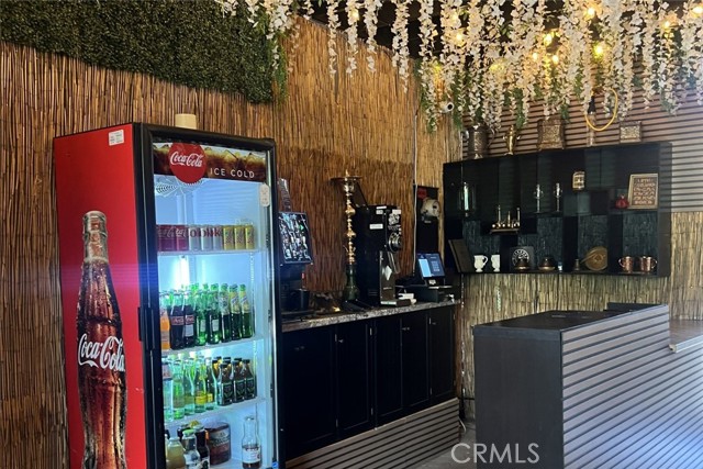 6500 Foothill Boulevard, Tujunga CA: https://media.crmls.org/medias/d6f17e44-6857-4554-98f1-c2dbaf0b54a9.jpg