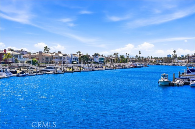 Detail Gallery Image 55 of 70 For 383 Bay Shore #203,  Long Beach,  CA 90803 - 2 Beds | 2 Baths