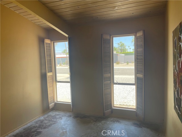 2605 N Kitty Hawk Drive, Palm Springs CA: https://media.crmls.org/medias/d6f3122a-a545-4d64-8e8a-1863859f9d7c.jpg