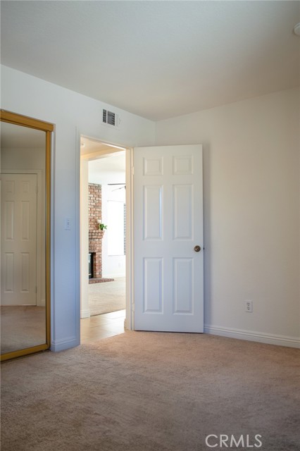15068 Christina Court, Lake Elsinore CA: https://media.crmls.org/medias/d6f442fc-c9d7-4b89-a34b-1d2cc23a1e77.jpg