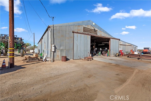 27860 Garbani Road, Menifee CA: https://media.crmls.org/medias/d6f4c1f8-b6b9-42fd-9059-23d029076bef.jpg