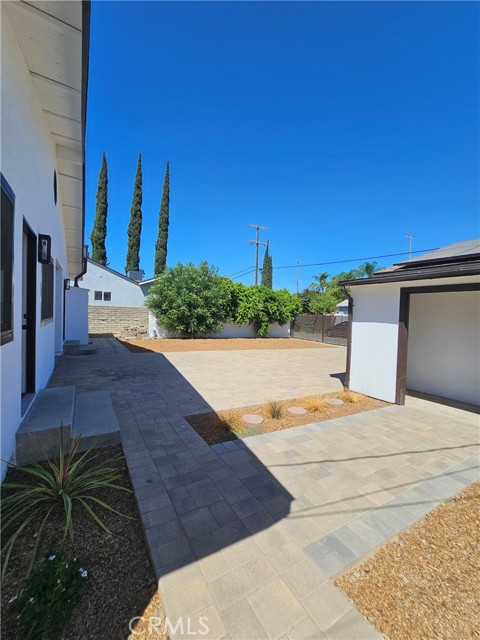 17037 Covello Street, Van Nuys CA: https://media.crmls.org/medias/d6f579b4-3300-4a9b-ba71-8d18e377f2e9.jpg