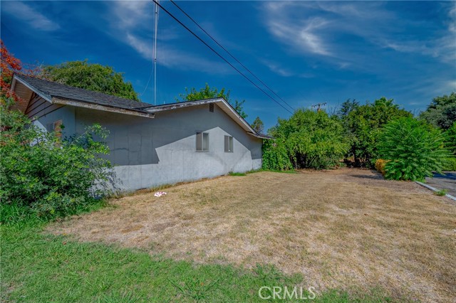 Detail Gallery Image 7 of 47 For 1165 W North Bear Creek Dr, Merced,  CA 95348 - 3 Beds | 2/1 Baths