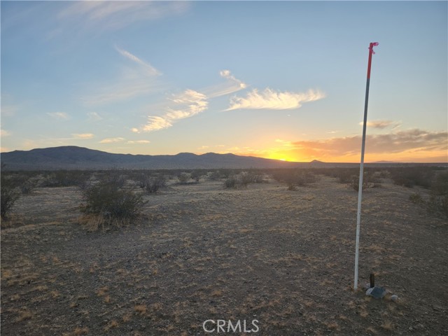 Detail Gallery Image 5 of 8 For 33 Panamint Trl, Helendale,  CA 92342 - – Beds | – Baths