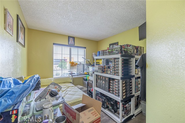 Detail Gallery Image 30 of 39 For 3336 E Avenue Q10, Palmdale,  CA 93550 - 4 Beds | 3 Baths