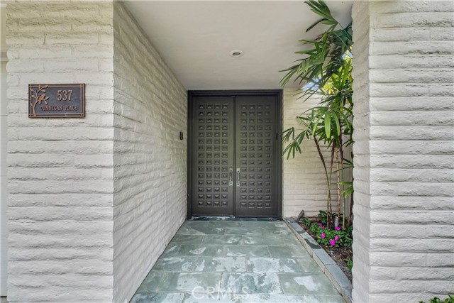537 Dunnegan Place, Laguna Beach CA: https://media.crmls.org/medias/d6f619c5-3aba-41a1-8e8c-892b95ba697a.jpg