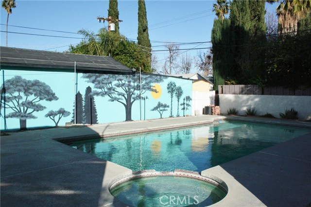 Detail Gallery Image 6 of 24 For 5056 Newcastle Ave, Encino,  CA 91316 - 3 Beds | 2 Baths