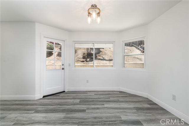Detail Gallery Image 13 of 49 For 14791 Mountain High Dr, Fontana,  CA 92337 - 4 Beds | 2/1 Baths