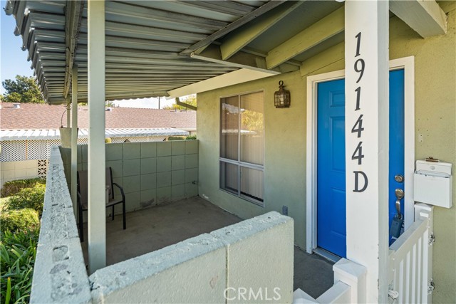 Detail Gallery Image 10 of 28 For 19144 Avenue of the Oaks #D,  Newhall,  CA 91321 - 2 Beds | 1 Baths