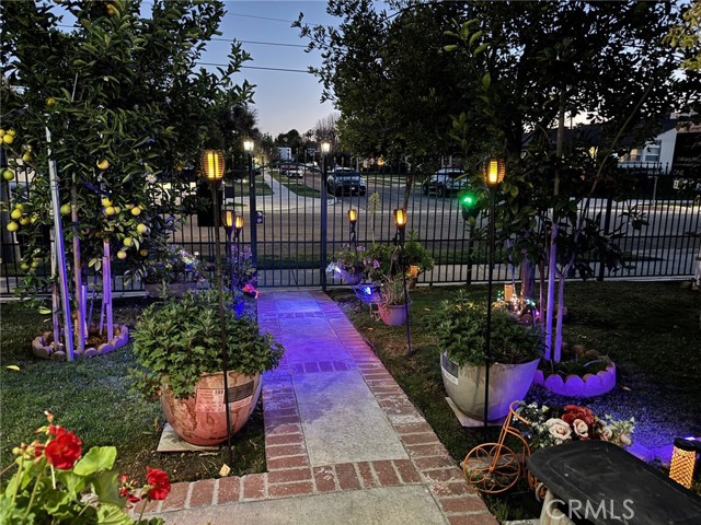 Detail Gallery Image 63 of 69 For 19523 Friar, Tarzana,  CA 91335 - 3 Beds | 2 Baths