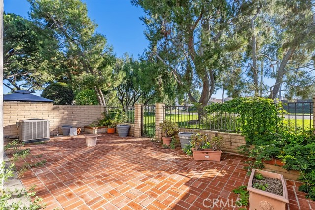 Detail Gallery Image 36 of 40 For 54 Oak Tree Ln, Irvine,  CA 92612 - 4 Beds | 2/1 Baths