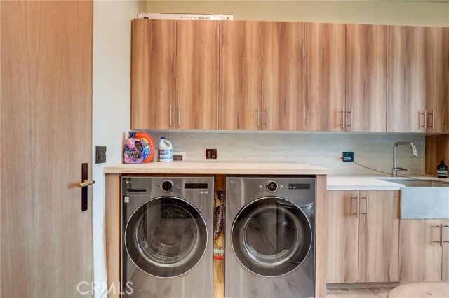 Detail Gallery Image 29 of 72 For 16848 Nanette St, Granada Hills,  CA 91344 - 5 Beds | 5/1 Baths