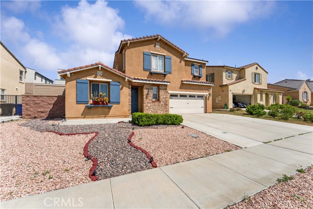 Detail Gallery Image 1 of 34 For 4803 Hawk Ridge Ave, Fontana,  CA 92336 - 4 Beds | 3/1 Baths
