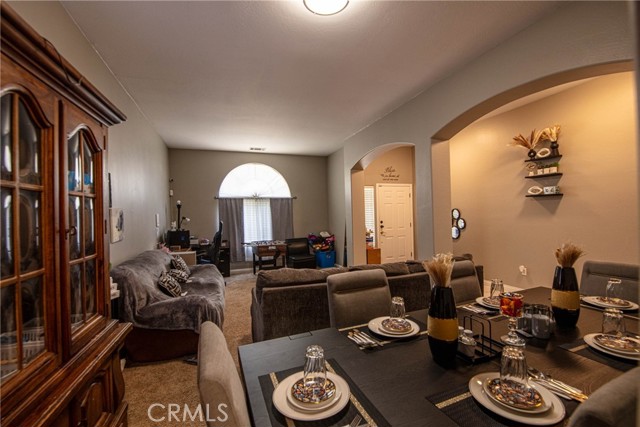 803 Mountain Park Drive, Bakersfield CA: https://media.crmls.org/medias/d6f9d3bb-a7a4-4ee5-9da3-663508256e73.jpg
