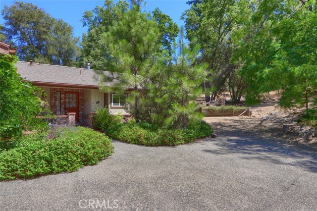 5621 Ponderosa Court, Mariposa CA: https://media.crmls.org/medias/d6fa8d23-a99e-4710-af0d-a4b1f8b75ddc.jpg