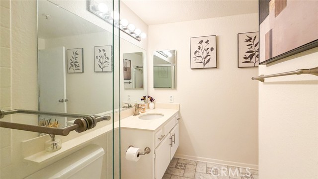 Detail Gallery Image 35 of 59 For 2563 Plaza Del Amo #204,  Torrance,  CA 90503 - 2 Beds | 2 Baths