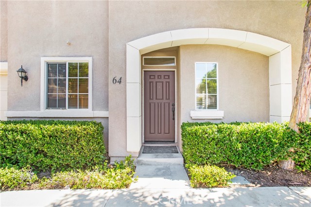 64 Rue Fontaine, Lake Forest CA: https://media.crmls.org/medias/d6fd03fa-c376-44cf-baf3-ae965363af79.jpg