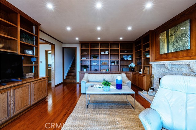 1323 Silvius Avenue, San Pedro CA: https://media.crmls.org/medias/d6fd2ced-5777-409a-bd60-59efad703726.jpg