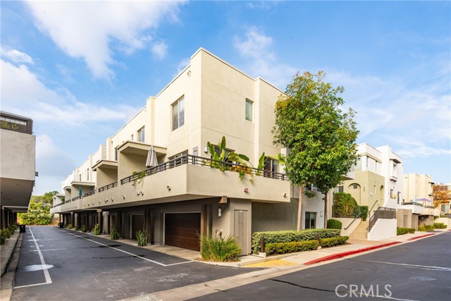 Detail Gallery Image 46 of 60 For 12921 Mission Avenue #102,  Hawthorne,  CA 90250 - 2 Beds | 2/1 Baths