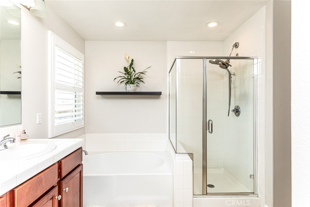 MLS #OC25135935 img 36