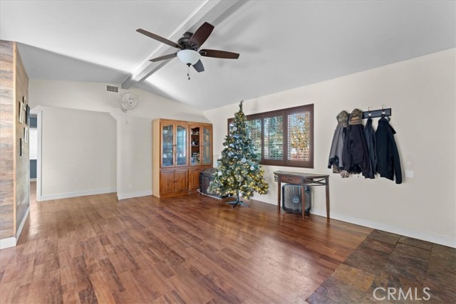 Detail Gallery Image 8 of 36 For 118 Bryn Mawr Rd, Claremont,  CA 91711 - 3 Beds | 2 Baths