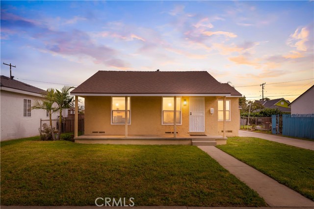 Detail Gallery Image 2 of 23 For 609 N Townsend St, Santa Ana,  CA 92703 - 3 Beds | 1 Baths