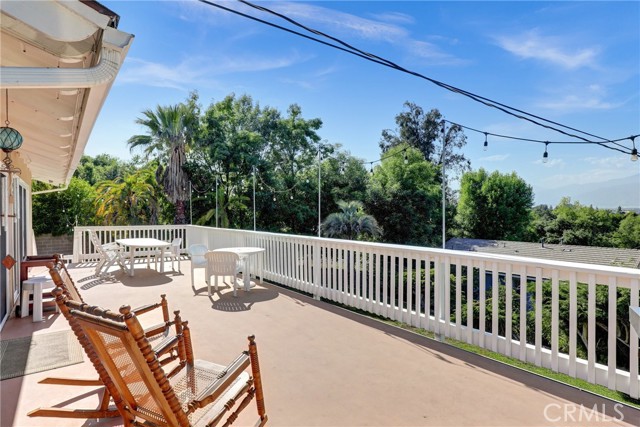 2307 Cameron Avenue, Covina CA: https://media.crmls.org/medias/d6fe9fa5-786e-48f2-97fa-423c02d21e58.jpg