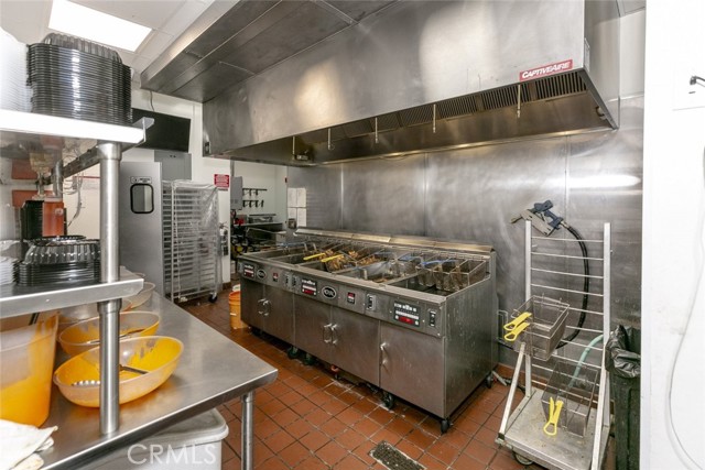 0, Long Beach CA: https://media.crmls.org/medias/d6ff08d8-f184-4340-b2bd-92ee824ebc84.jpg