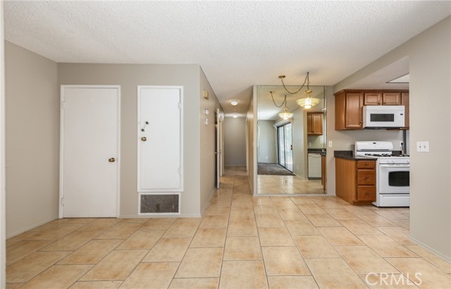1169 E Cornell Avenue, Redlands CA: https://media.crmls.org/medias/d6ff193a-c430-4790-931e-cf812c4aa9b1.jpg