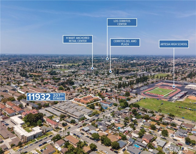 11932 207th Street, Lakewood CA: https://media.crmls.org/medias/d6ff26e9-4e1f-48bd-aac0-52fe444ed984.jpg