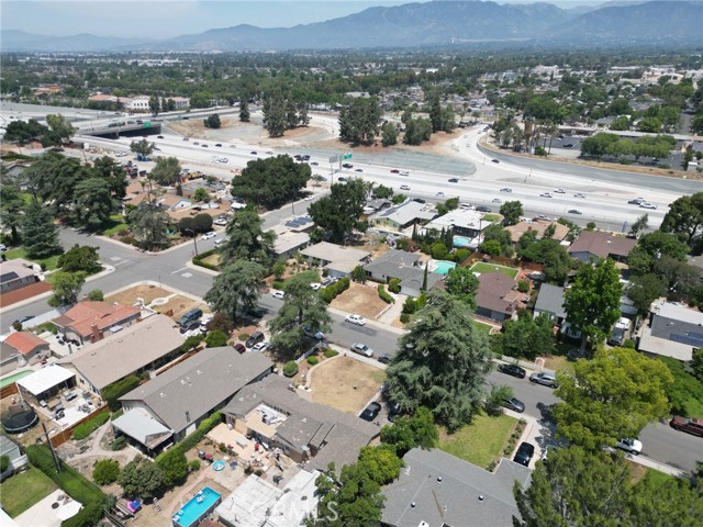 319 E Deodar Street, Ontario CA: https://media.crmls.org/medias/d6ff3eed-5ba5-40e7-8844-eacd6ac3cf34.jpg