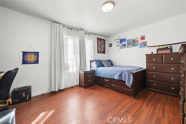 Detail Gallery Image 31 of 52 For 9757 White Oak, Northridge,  CA 91325 - 4 Beds | 3 Baths