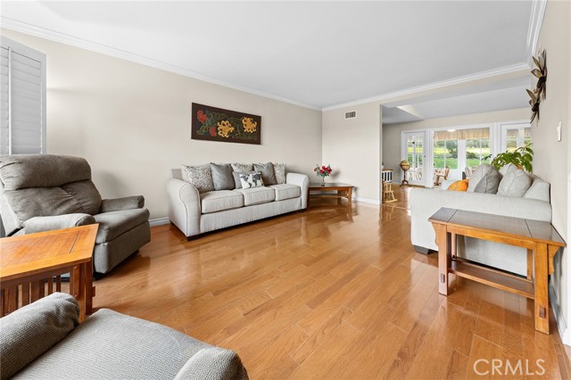 Detail Gallery Image 5 of 64 For 2070 Whitebluff Dr, San Dimas,  CA 91773 - 3 Beds | 2 Baths