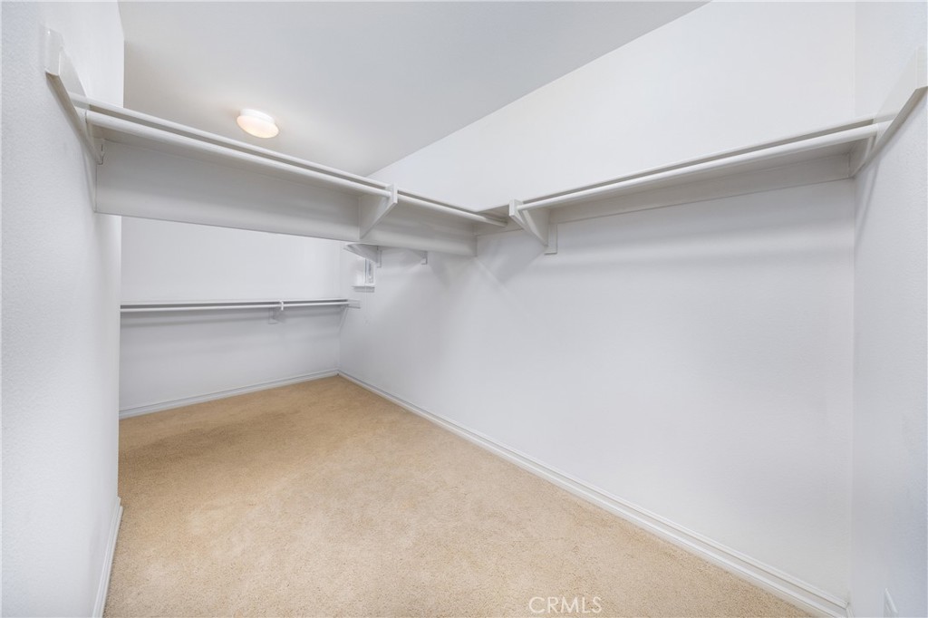 https://media.crmls.org/medias/d7006142-1290-4616-b972-dbfd46d62612.jpg?preset=X-Large