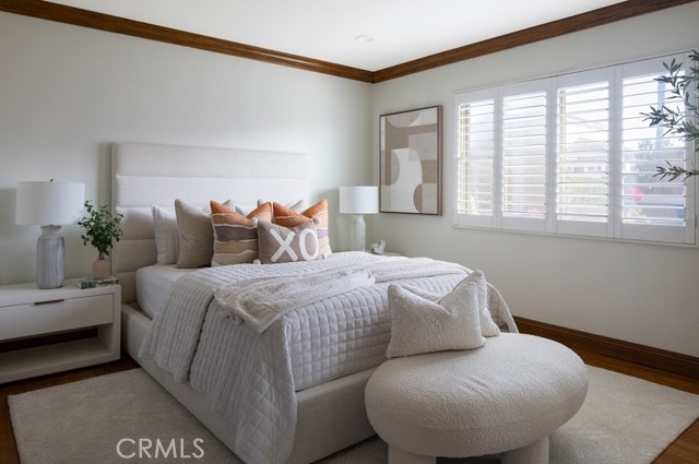 Detail Gallery Image 8 of 10 For 401 Holmwood, Newport Beach,  CA 92663 - 2 Beds | 2/1 Baths