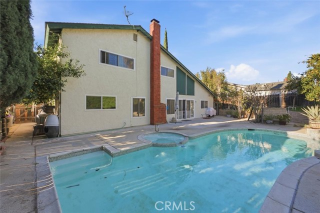 Image 41 of 72 For 6266 Shaker  