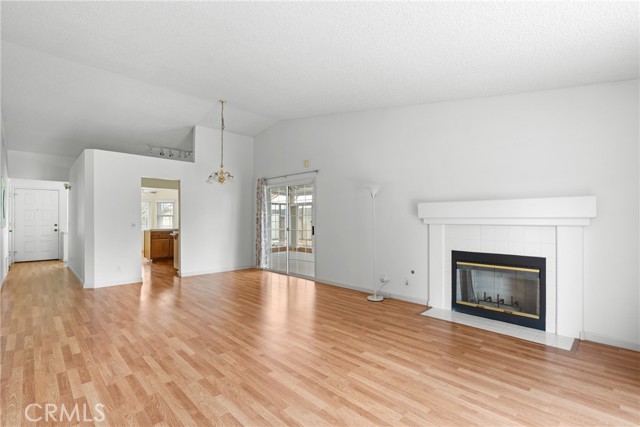 445 El Nido Court, Santa Maria CA: https://media.crmls.org/medias/d7027e65-3996-4d07-96ca-bf69c8ff659e.jpg