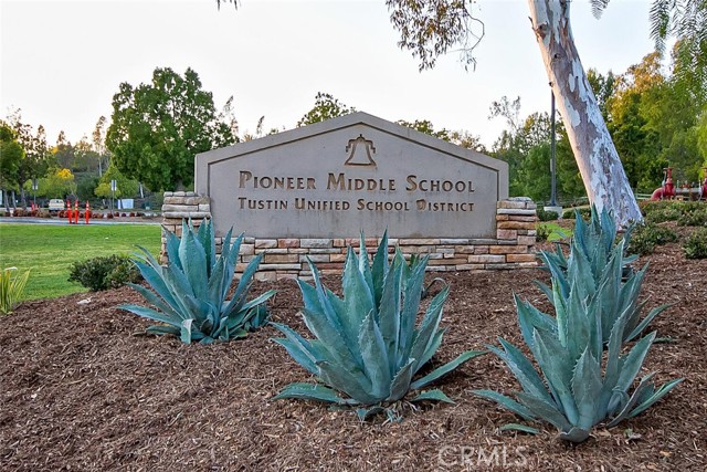 Detail Gallery Image 51 of 57 For 11823 Willard Ave, Tustin,  CA 92782 - 4 Beds | 3/1 Baths