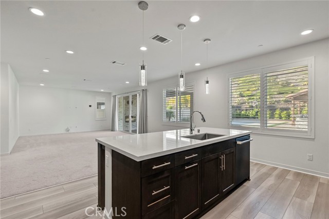 Detail Gallery Image 17 of 56 For 28600 Foothill Way, Saugus,  CA 91350 - 4 Beds | 3 Baths