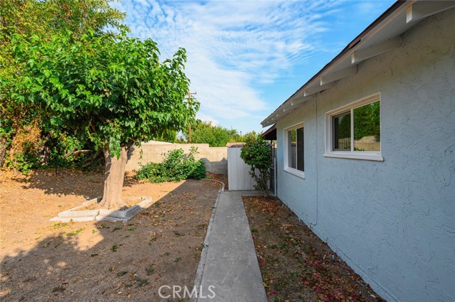 Detail Gallery Image 33 of 45 For 656 W 52nd St, San Bernardino,  CA 92407 - 4 Beds | 2/1 Baths