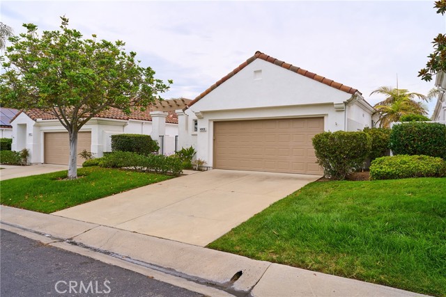 Detail Gallery Image 4 of 75 For 4908 Thebes Way, Oceanside,  CA 92056 - 3 Beds | 2 Baths